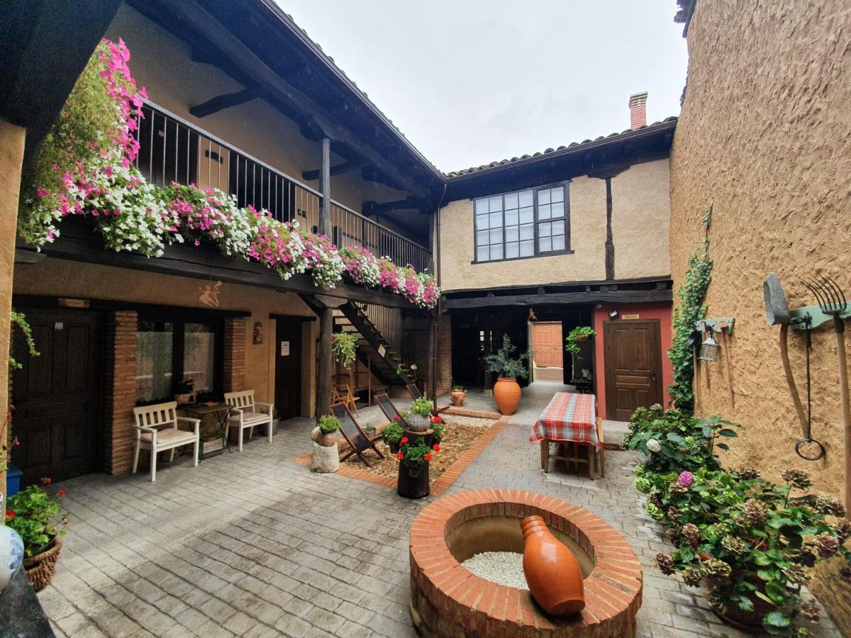 Albergue El Encanto Villares de Orbigo Extérieur photo