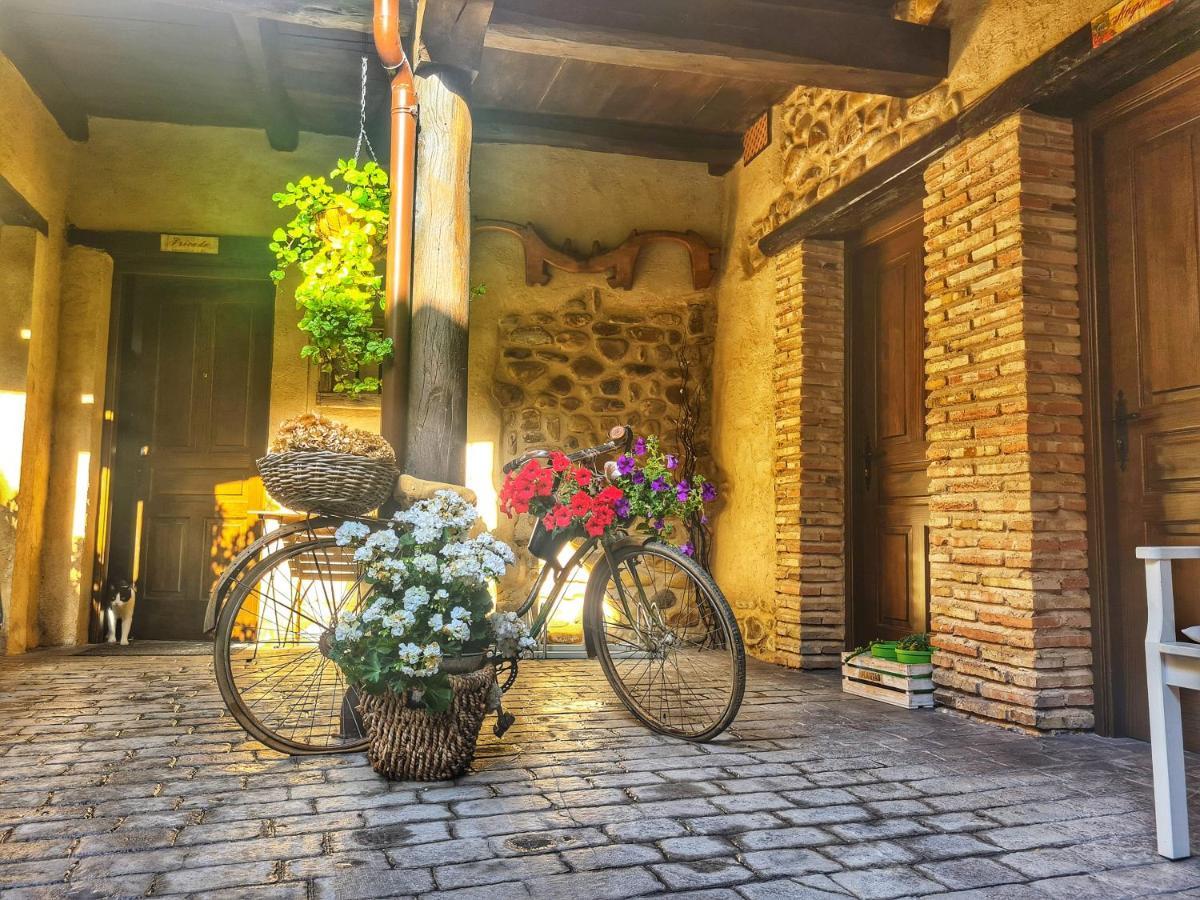 Albergue El Encanto Villares de Orbigo Extérieur photo