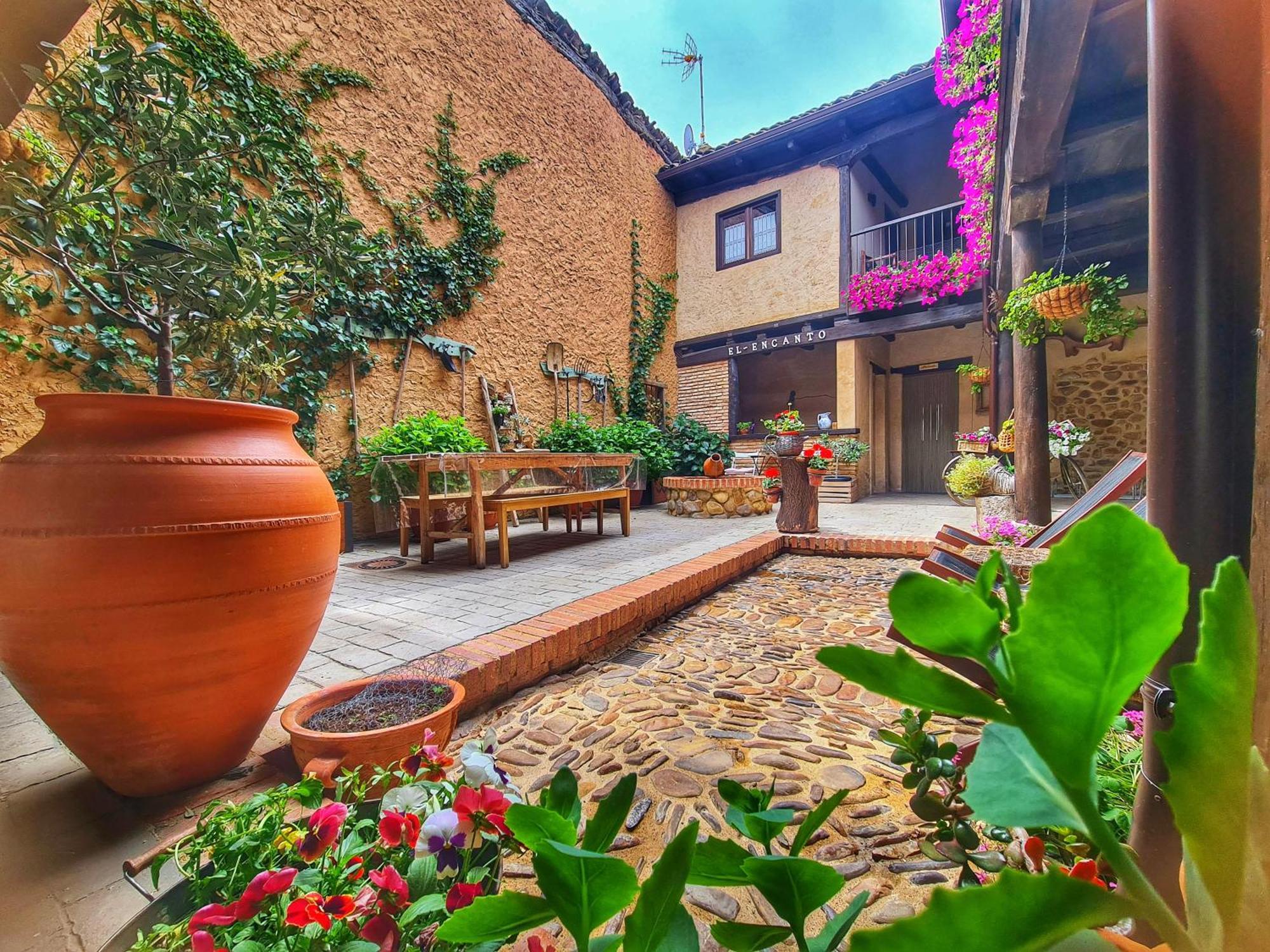 Albergue El Encanto Villares de Orbigo Extérieur photo